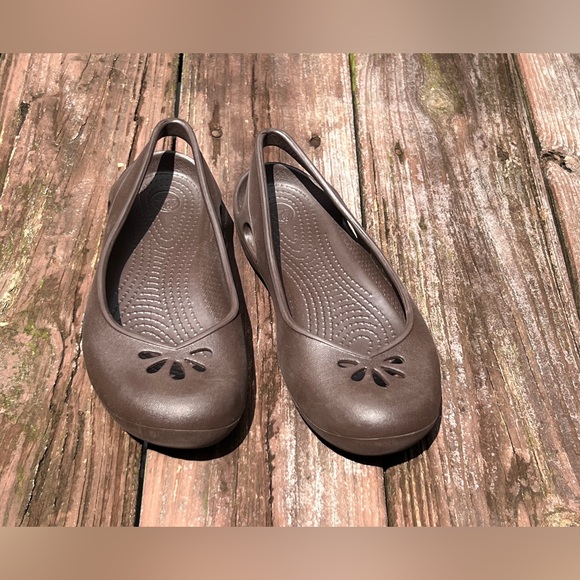 Crocs Taylor Women’s Closed Toe Slingback Brown Casual Comfort Flats 200092|Sz:7 - Picture 5 of 16